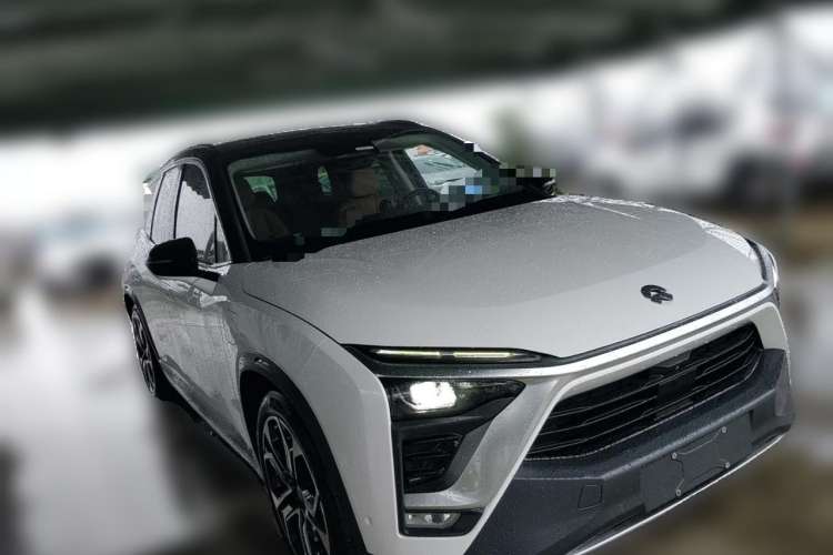 Used Nio ES8 2018 355 km Base Version 7-Seater Edition Front Right 45 Deg