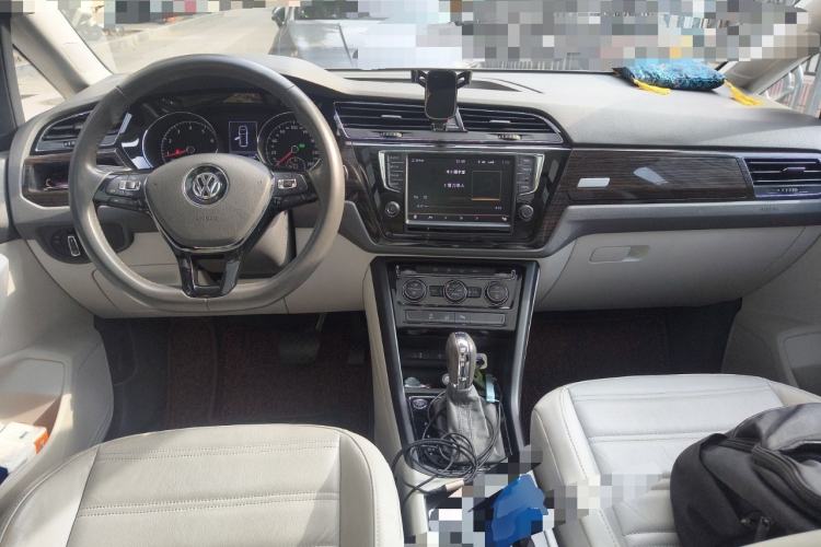 Used Volkswagen Touran 2018 Volkswagen Touran L 280TSI DSG Comfort Edition 6-seater