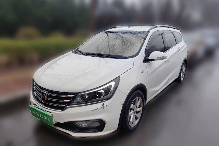 Used Baojun 310W 2017 1.5L Manual Fashion Model China V