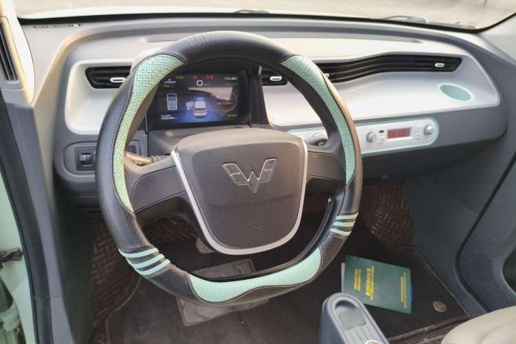 Used Wuling Hongguang MINIEV 2022 Macaron Premium Model – Lithium Iron Phosphate