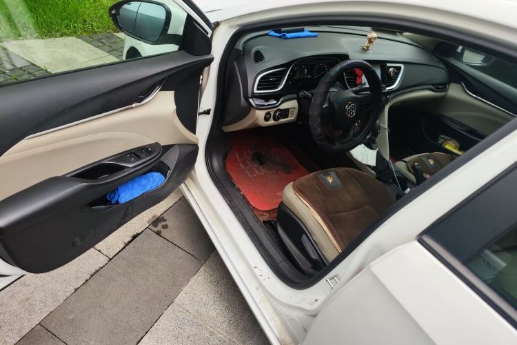 Used Buick GT 2015 15N Automatic Elite Version Driver Seat