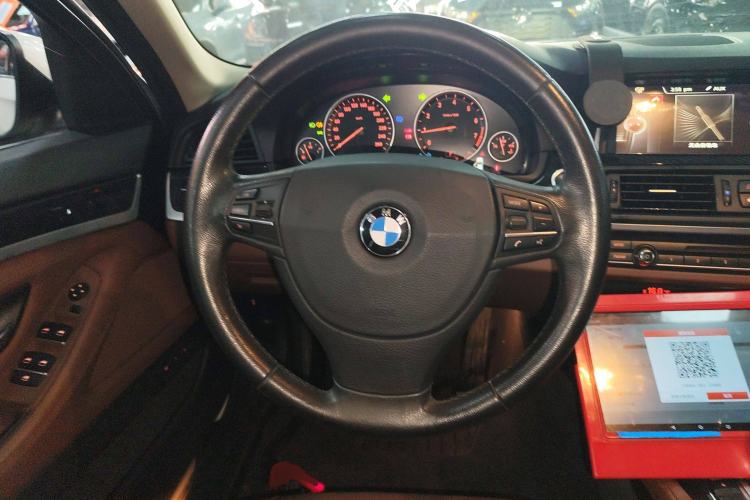 Used BMW 5 Series (Import) 2015 520i Elegant Edition
