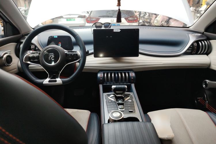 Used BYD Yuan PLUS 2022 430 km Luxury Version Center Console