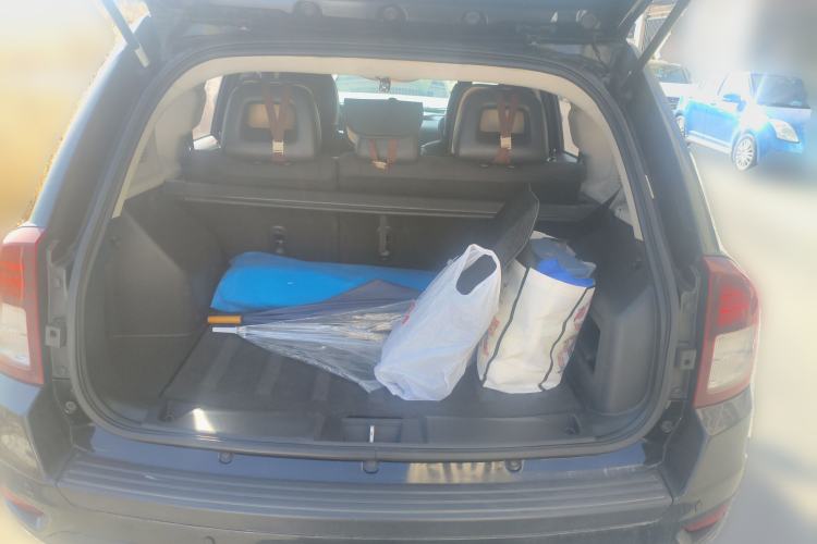 Used Jeep Compass 2015 2.0L two-wheel drive sport version