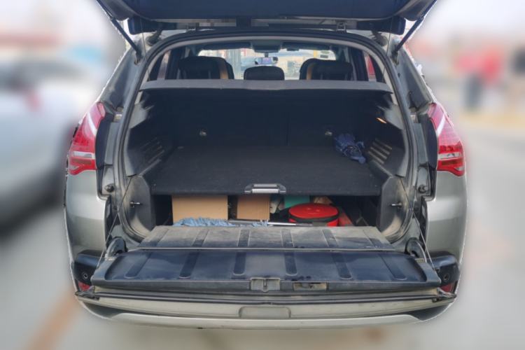 Used Peugeot 3008 2015 2.0L Manual Classic Edition
