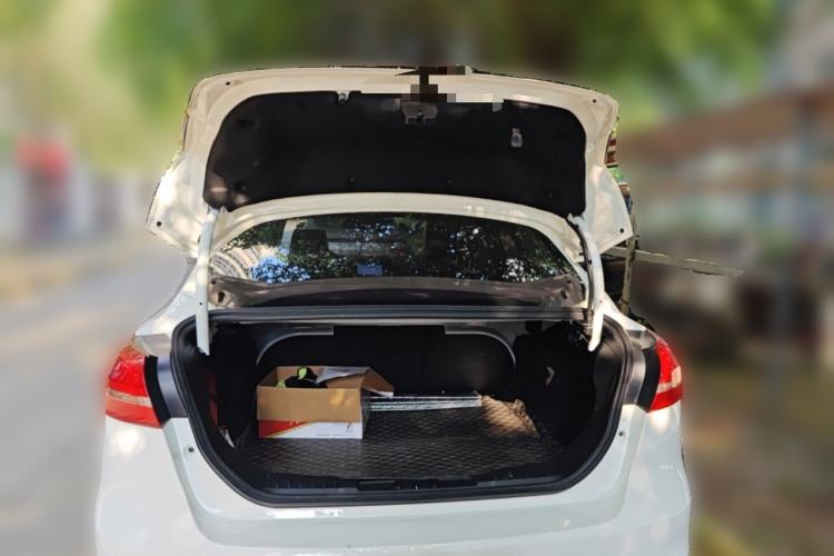 Used Ford Focus 2018 Sedan Classic 1.6L Automatic Comfort Plus Smart Drive Version Trunk