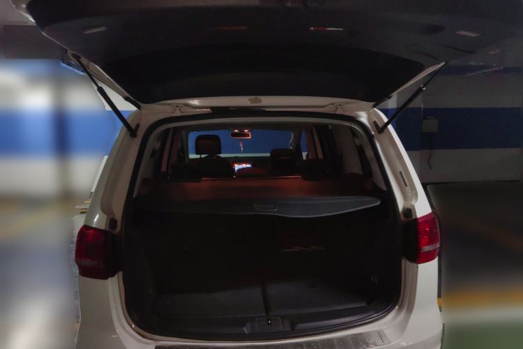 Used Volkswagen Sharan 2013 1.8TSI Standard Model Euro IV Trunk