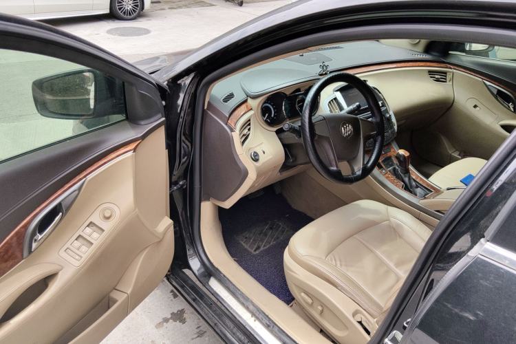 Used Buick LaCrosse 2012 2.4L SIDI Elegant Edition