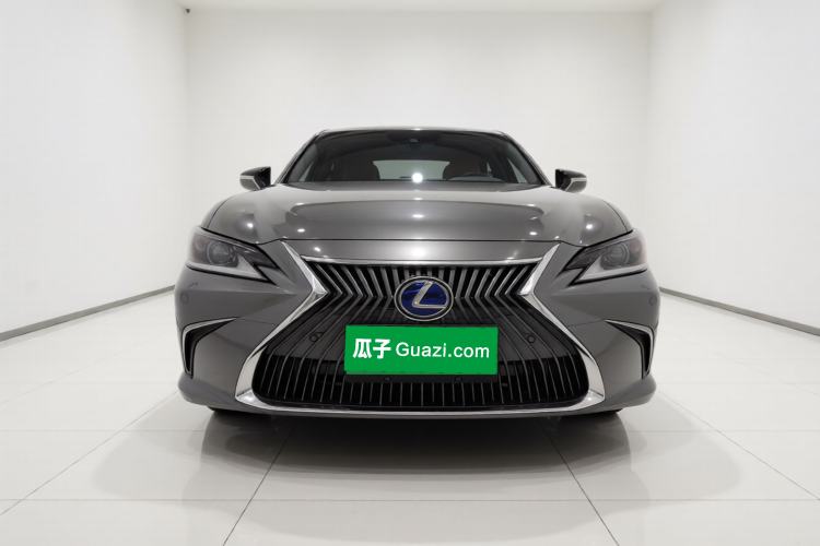 Used Lexus ES 2020 300h Premier Edition Exterior 1