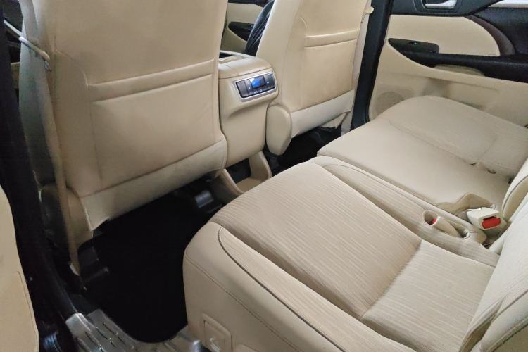 Used Toyota Highlander 2017 2.0T Two-Wheel Drive Elite Version 7 Seats Left Rear Seat