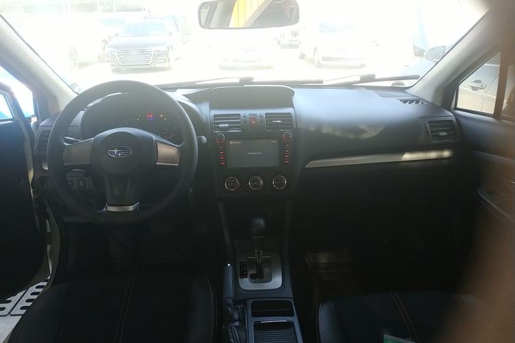 Used Subaru XV 2014 2.0i Comfort Edition Center Console