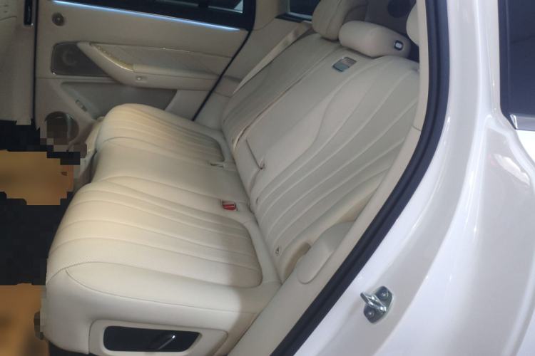 Used Hima AITO M8 2025 Extended-Range Ultra Version 53.4 kWh 5-Seater Edition Left Rear Seat