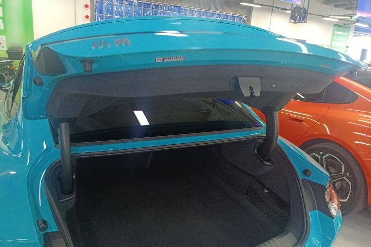 Used Xiaomi Auto SU7 2024 Rear-Drive Long-Range Intelligent Driving Version Trunk