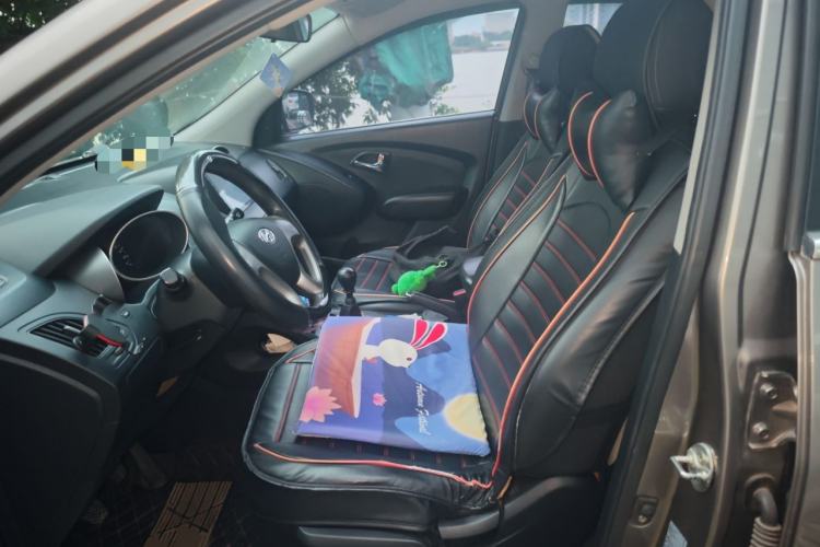 Used Hyundai ix35 2012 2.0L Manual Two-Wheel Drive New Edition GL
