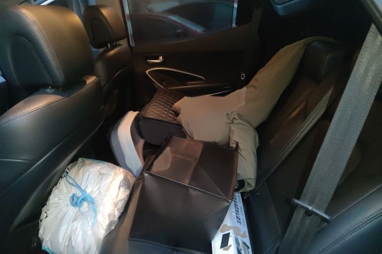 Used Hyundai Santa Fe 2015 2.0T Automatic Two-Wheel Drive Smart Version 5 Seats
