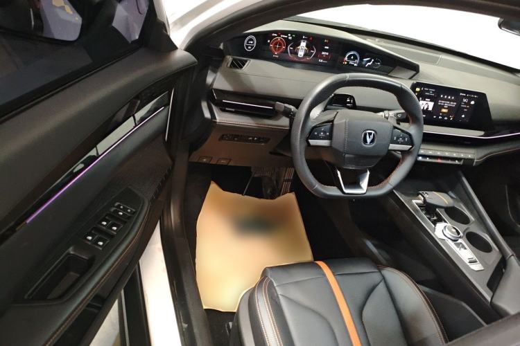 Used CHANGAN UNI-V 2024 1.5T Prestige Edition
