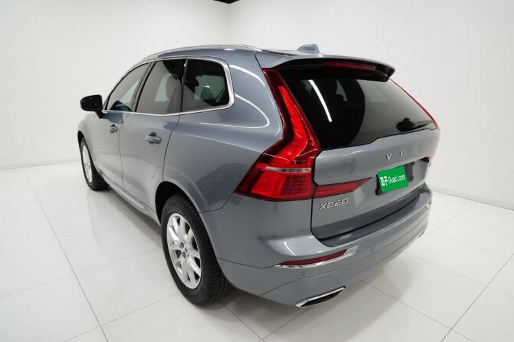 Used Volvo XC60 2021 T5 4x4 Smart Luxury Edition Exterior 2