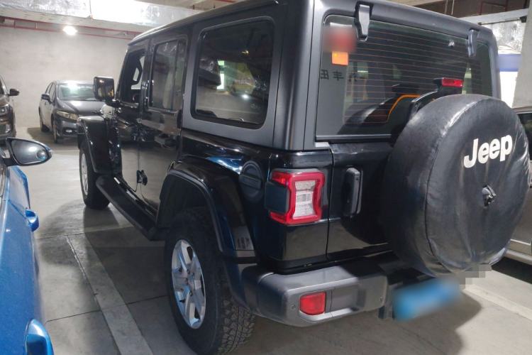 Used Jeep Wrangler 2019 2.0T Sahara Four-Door Version China VI Emission Standard
