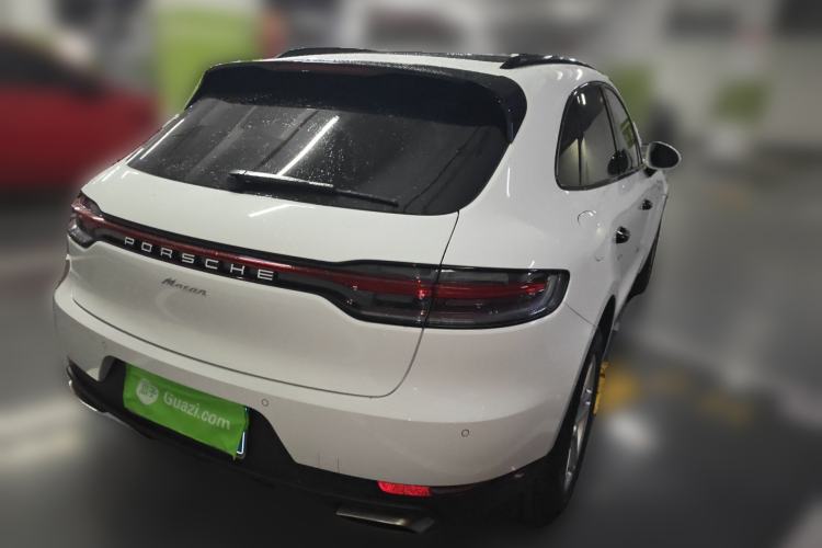 Used Porsche Macan 2018 Macan 2.0T Rear Right 45 Deg