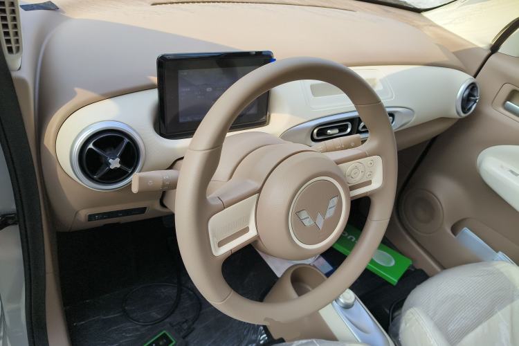 Used Wuling Hongguang MINIEV 2025 Four-Door Version Advanced Edition
