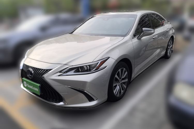 Used Lexus ES 2020 300h Premier Edition