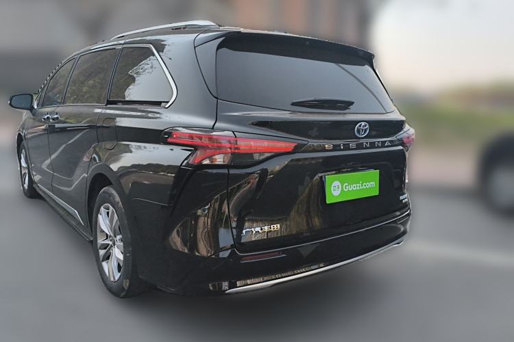 Used Toyota SIENNA 2021 2.5L Hybrid Platinum Edition