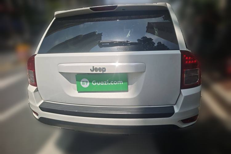 Used Jeep Compass 2013 2.4L four-wheel-drive sport version
