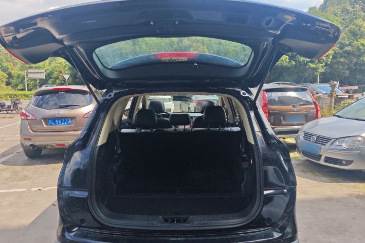 Used Dongfeng Fengon 580 2017 1.8L Manual Comfort Model Trunk