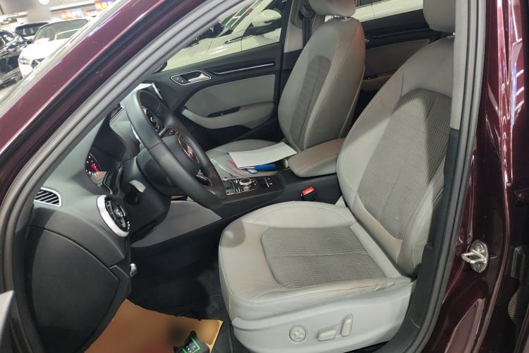 Used Audi A3 2019 Limousine 35 TFSI Fashion Edition China VI Emission Standard
