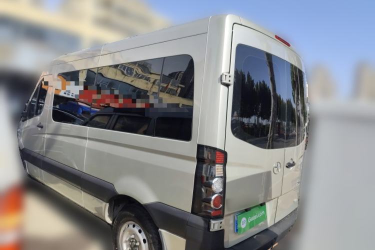 Used JAC Group Sunray 2022 2.0T Fuel-Efficient King PLUS Express Version Middle-Axis 7-Seater HFC4DB3-2E4