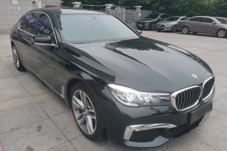 Used BMW 7 Series 2017 730Li Leading Model Front Right 45 Deg