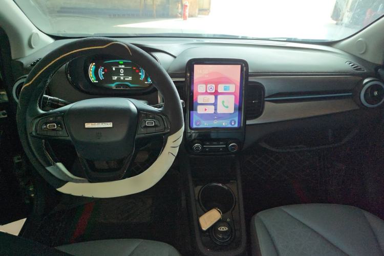 Used Chery Little Ant 2022 Revised Version Sweet Pink Edition Half-Sugar Version Lithium Iron Phosphate 30.7 kWh 30 kW 301 km Center Console