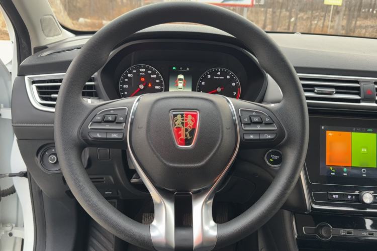 Used Roewe i5 2020 1.5L Manual 4G Connect Luxury Edition