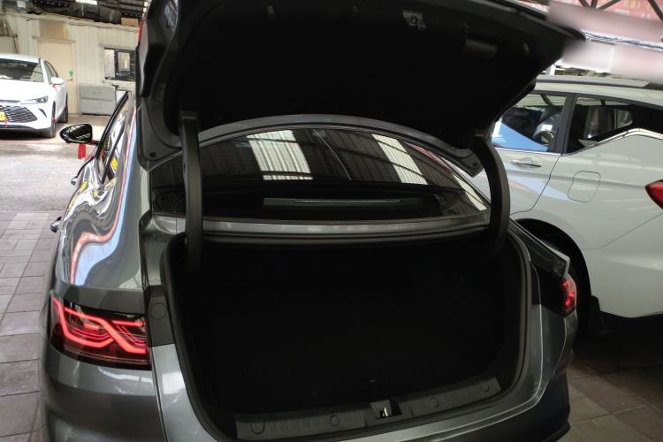 Used BYD Qin L 2025 DM-i Smart Drive 80KM Leading Model Trunk