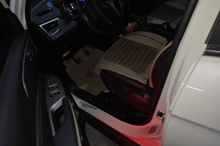 Used CHANGAN OSHAN COS5 2019 1.6L Manual Classic Model China VI Standard
