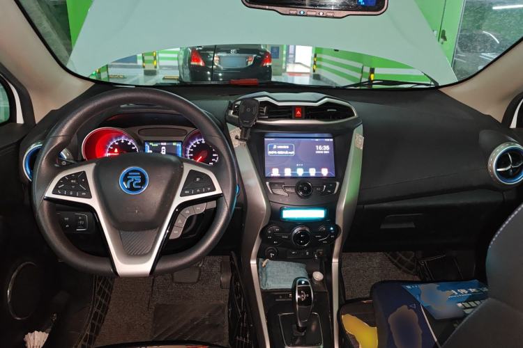 Used BYD Yuan New Energy 2018 EV360 Smart Connect Cool Edition
