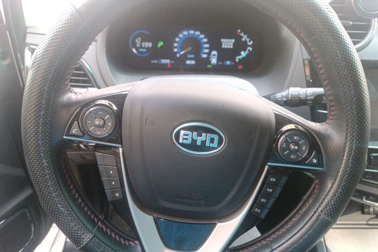 Used BYD S7 2015 2.0T Automatic Flagship Edition Steering Wheel