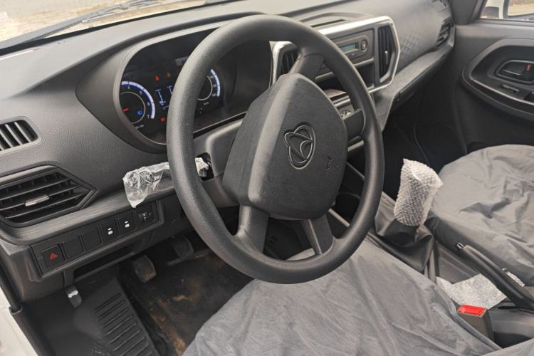 Used CHANGAN KAICHENG Ruixing M80 2021 1.6L Comfort Version 2-Seater Single-Steaming Air-Conditioned China VI Standard Flat Roof with Lift-Up Rear Door DAM16KR Steering Wheel