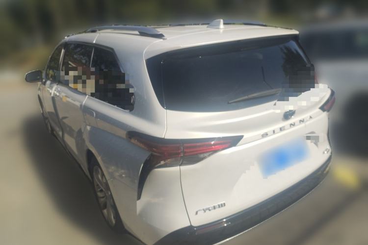 Used Toyota SIENNA 2024 2.5L Hybrid Platinum Edition