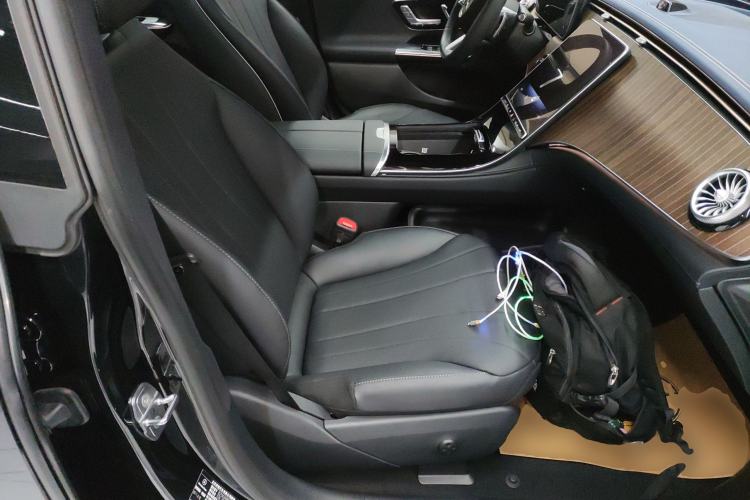 Used Mercedes-Benz EQE 2022 350 Luxury Edition Right Front Seat