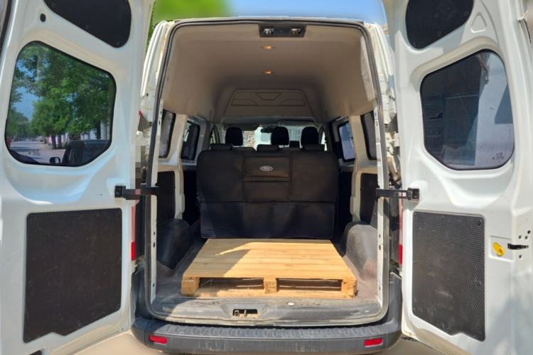 Used Ford Transit 2019 2.0T Diesel Multi-Purpose Commercial Vehicle Short Wheelbase Mid-Roof Design 6-Seater China VI Standard Trunk