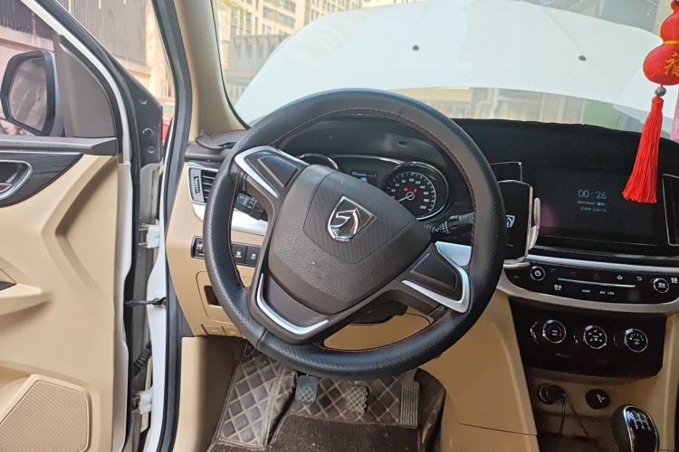 Used Baojun 730 2016 1.5L Manual Comfort Version 7 Seats China V Emission Standard
