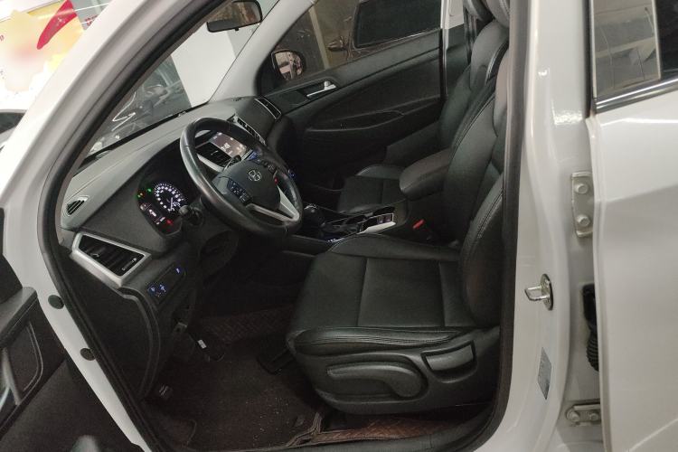 Used Hyundai Tucson 2015 1.6T Dual-Clutch Two-Wheel-Drive Smart Model
