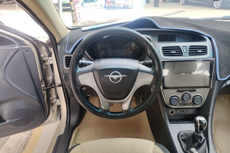Used Haima Fumei 2014 M5 1.6L Manual Standard Model Steering Wheel