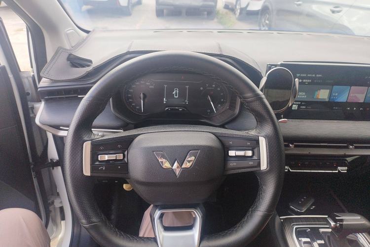 Used Wuling Jiachen 2022 1.5T CVT Smart Luxury Version
