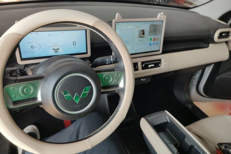 Used Wuling Bingo PLUS 2024 330 km Range Five-Seater Version