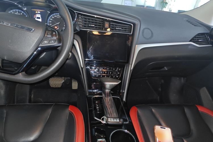 Used Venucia D60 2019 100 000 Honor 1.6L XL CVT Chenku Edition China VI Standard
