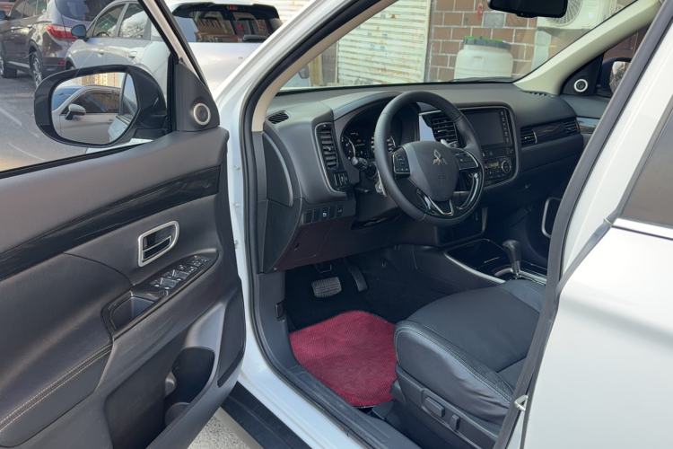 Used Mitsubishi Outlander 2018 2.4L 4x4 Elite Edition 5 Seats