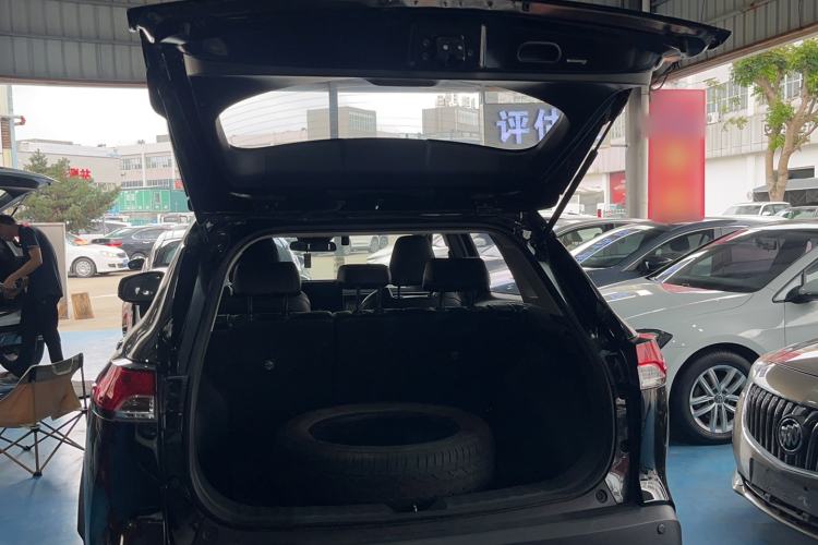 Used Toyota FRONTLANDER 2023 2.0L CVT Leading Edition Trunk