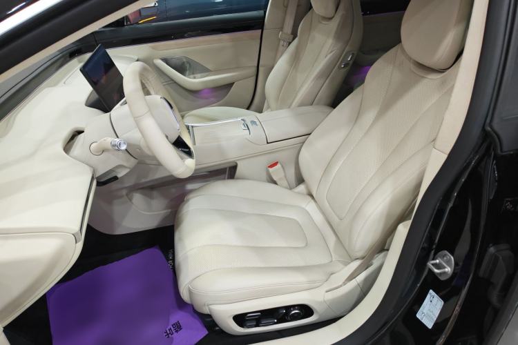 Used Hima Luxeed S7 2024 Max+
